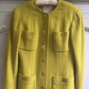 SOLD Authentic CHANEL Tweed Boucle Jacket M-L